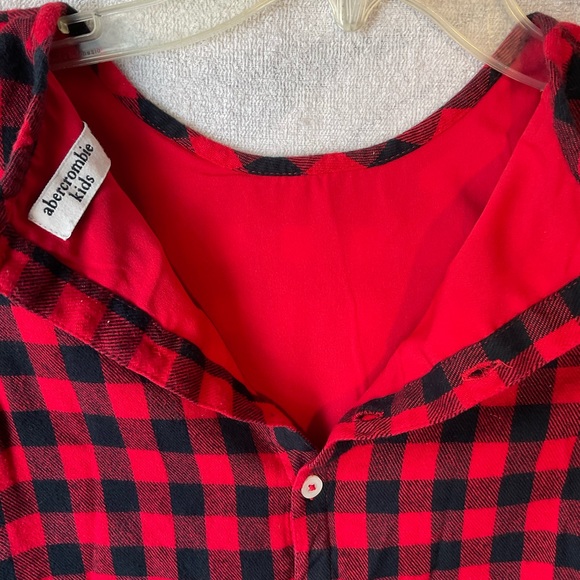 Abercrombie kids Red black checkered top - Picture 4 of 6